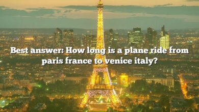 Best answer: How long is a plane ride from paris france to venice italy?